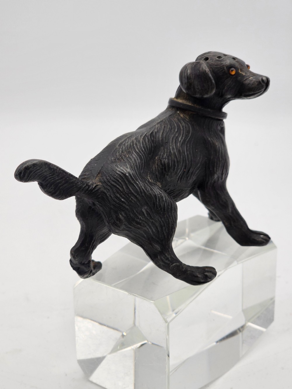 Rare 19thc Gun Metal Dog Pounce (Powder) Pot View IV
