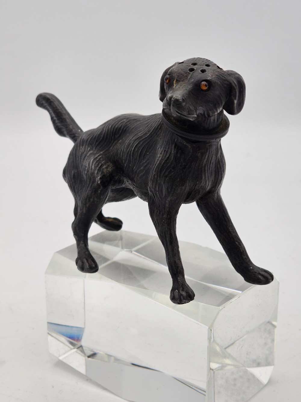 Rare 19thc Gun Metal Dog Pounce (Powder) Pot View VII