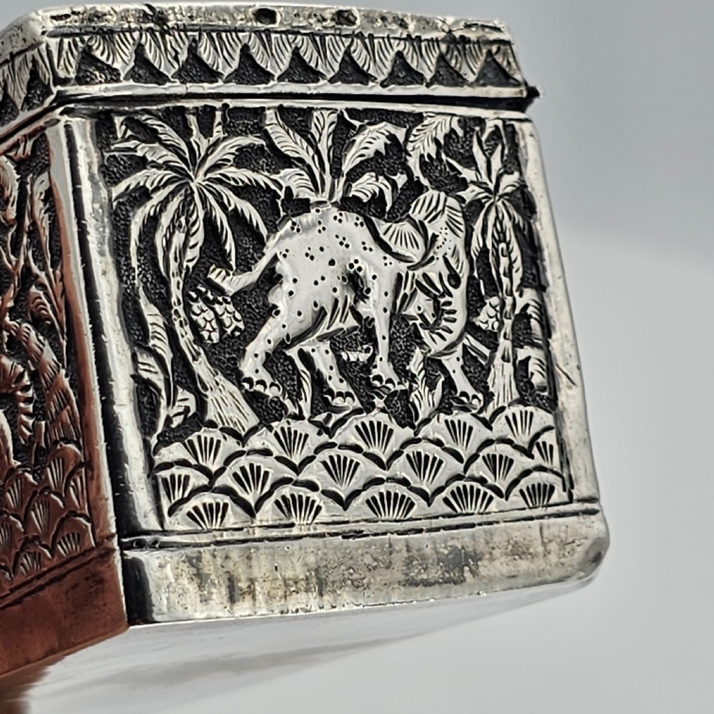 Fabulous Antique  Indian Kutch Silver Table Snuff Box c1880 View IV