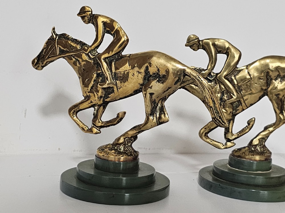 Stylish Art Deco Pair of Brass Jockeys and Horses on Stepped Bakelite Bases, c. 1930s View VII