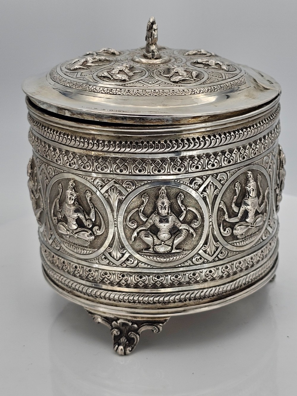 Fabulous Large 19thc Indian Silver Biscuit Barrell 419g View VII