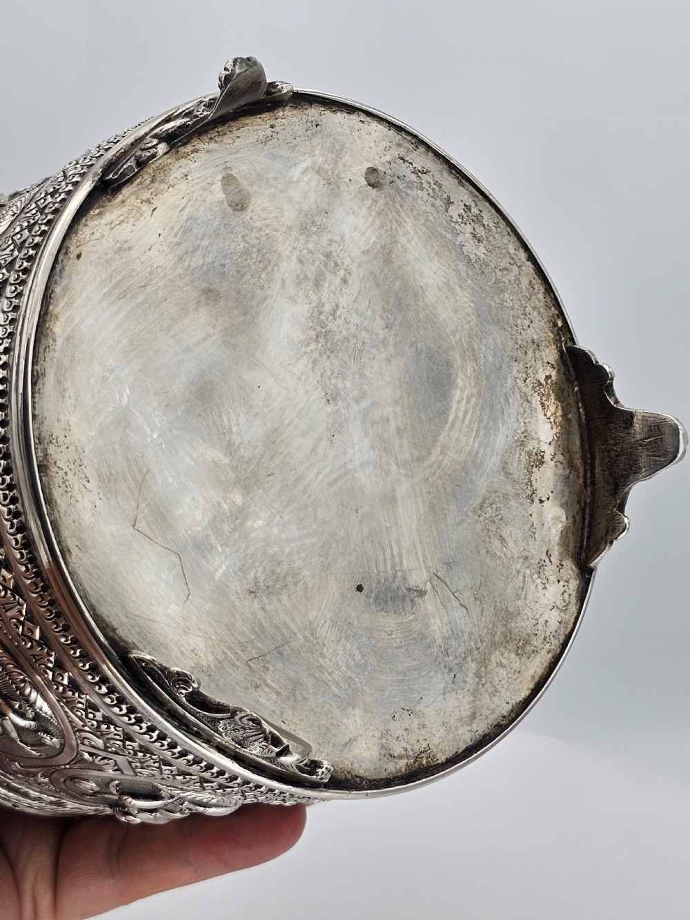 Fabulous Large 19thc Indian Silver Biscuit Barrell 419g View X