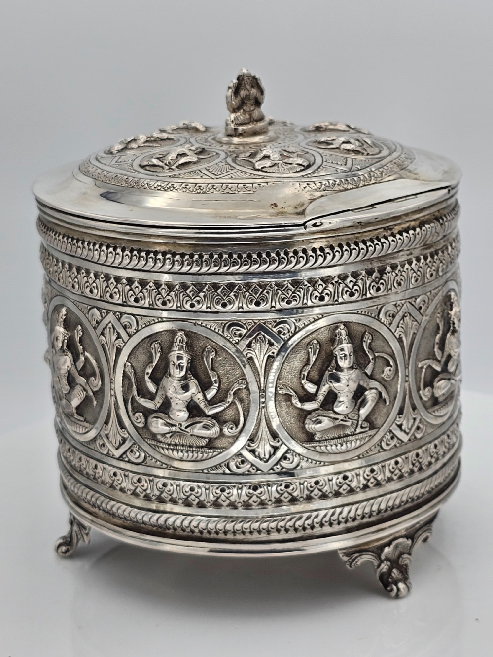 Fabulous Large 19thc Indian Silver Biscuit Barrell 419g View XI