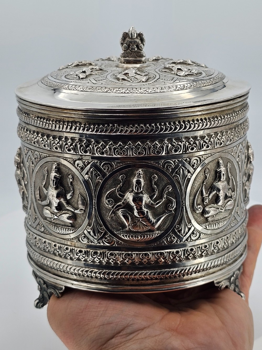 Fabulous Large 19thc Indian Silver Biscuit Barrell 419g View XVIII