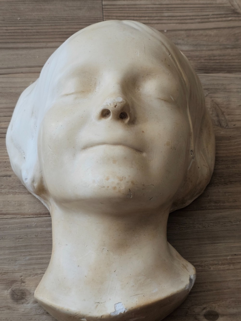 A L'Inconnue de la Seine 19th Century death mask by Gebruder Micheli, Berlin View V