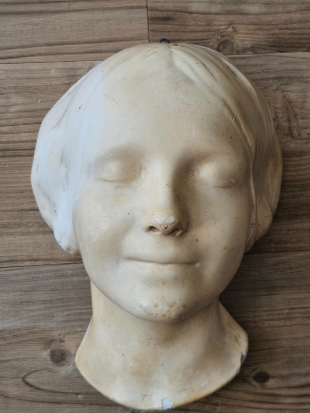 A L'Inconnue de la Seine 19th Century death mask by Gebruder Micheli, Berlin View VI