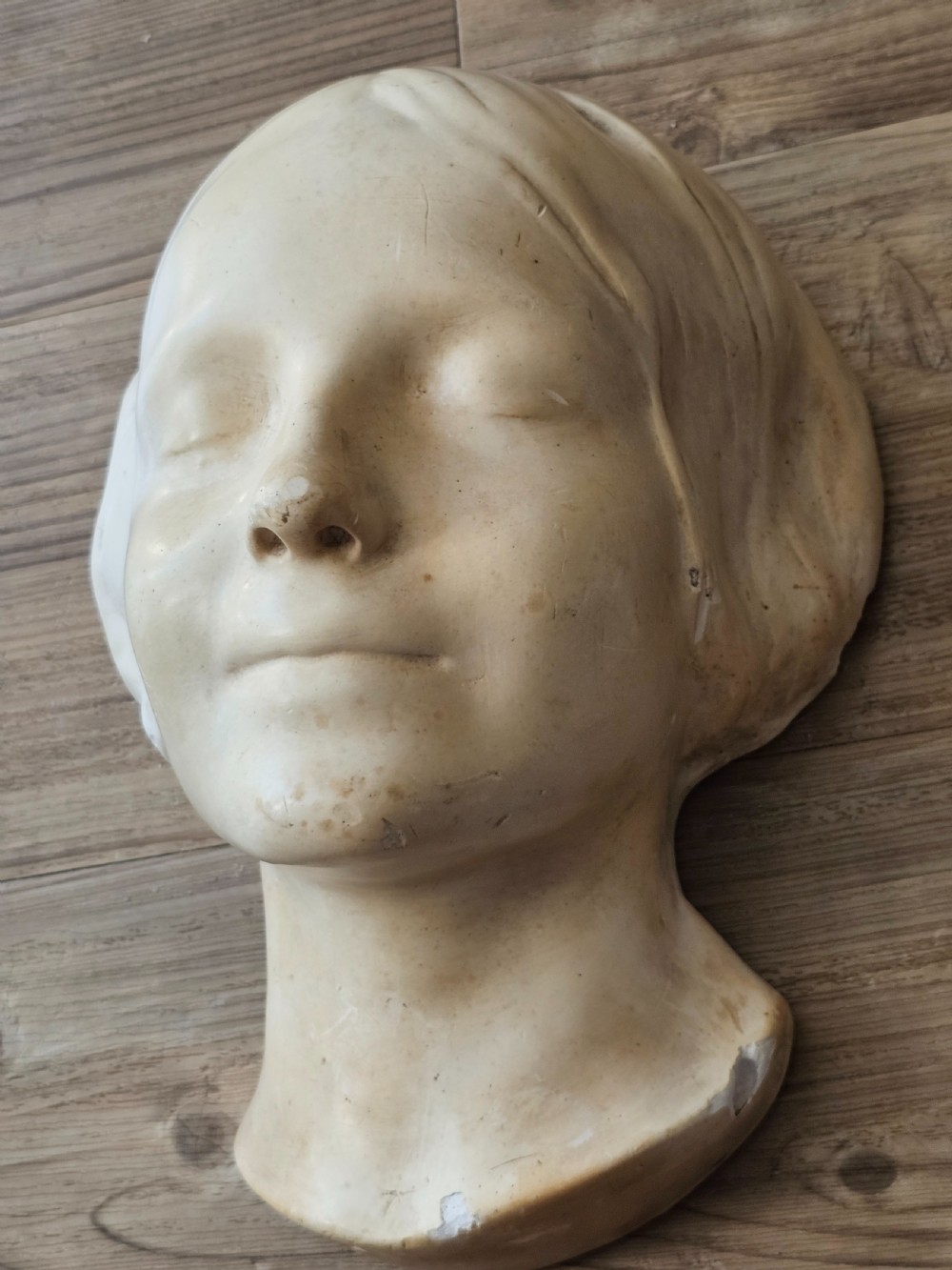 A L'Inconnue de la Seine 19th Century death mask by Gebruder Micheli, Berlin View VIII
