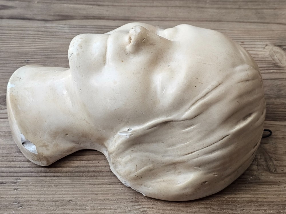 A L'Inconnue de la Seine 19th Century death mask by Gebruder Micheli, Berlin View IX