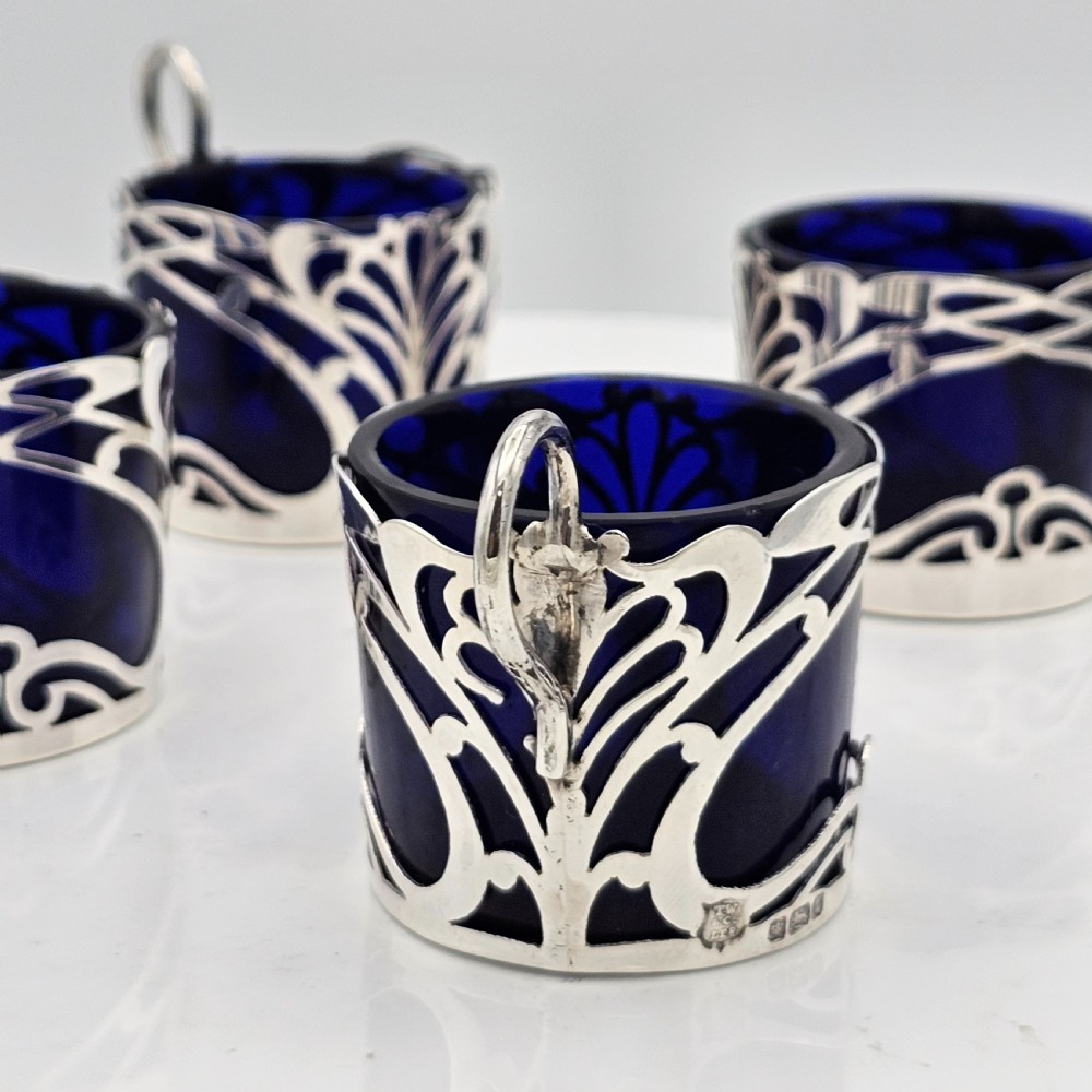 Stylish Set 4 x Art Nouveau Silver Salts Formed as Cups c1911 View VIII