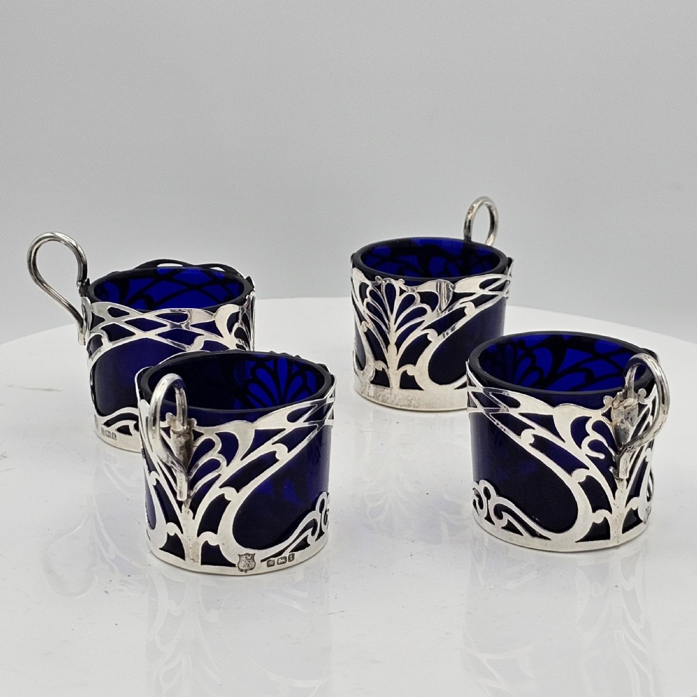 Stylish Set 4 x Art Nouveau Silver Salts Formed as Cups c1911 View XXI