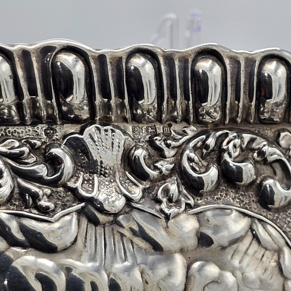 Exquisite Embossed Solid Silver Tray Birmingham 1911 View XII