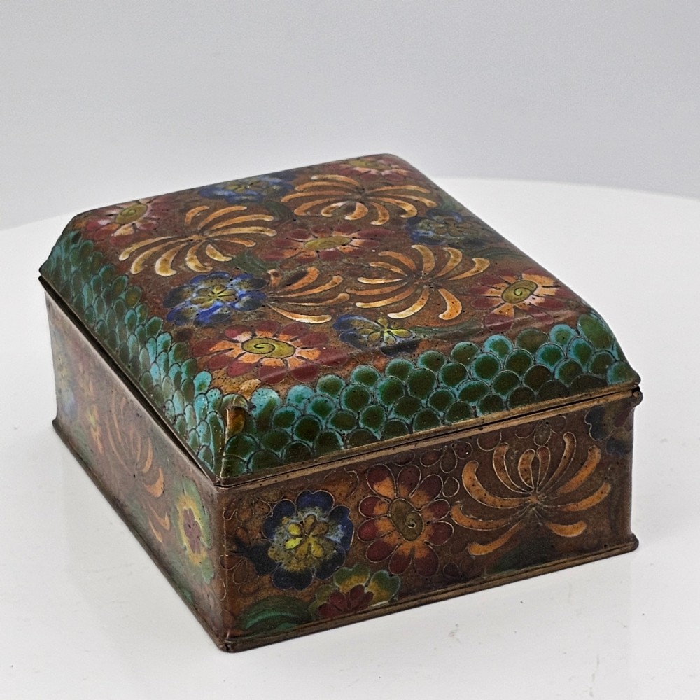 Delightful Vintage Cloisonne Box, Great Colours. c1930s View II