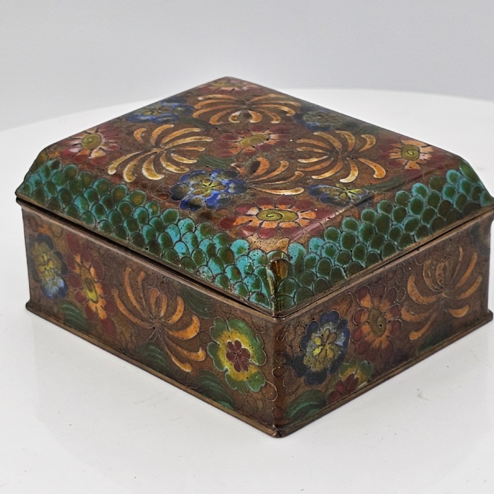 Delightful Vintage Cloisonne Box, Great Colours. c1930s View III