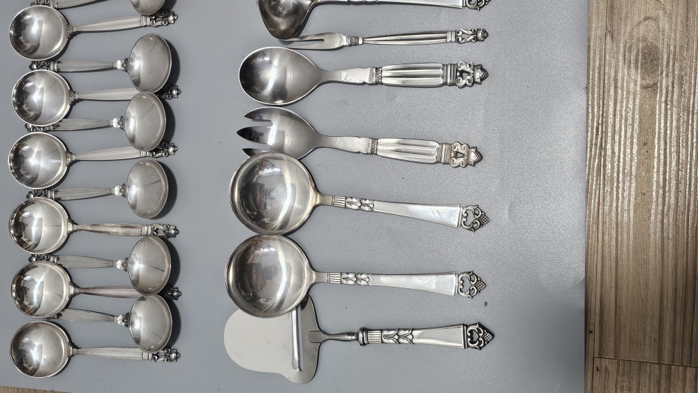 Stunning Vintage Georg Jensen 75pce Silver Acorn Cutlery Service plus 5 x Rare Frigast Silver Servers (Used only once) View XIII