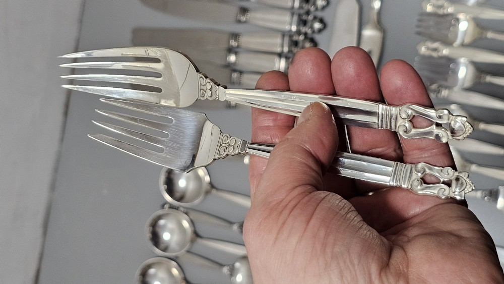 Stunning Vintage Georg Jensen 75pce Silver Acorn Cutlery Service plus 5 x Rare Frigast Silver Servers (Used only once) View XXIII