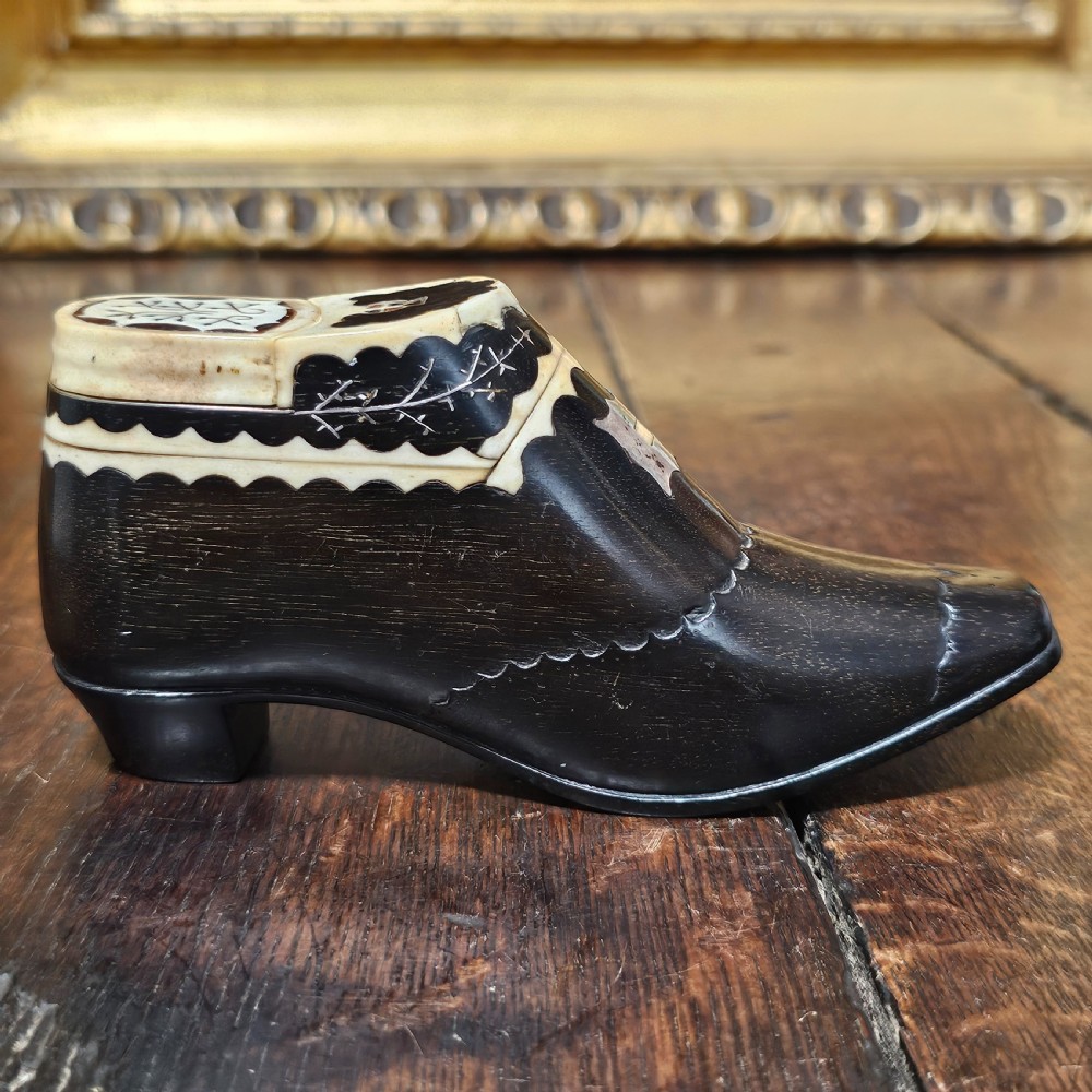 Very Fine & Very Large 19th-C Carved and Inlaid Treen Novelty Shoe Snuff/Tobacco Box View X