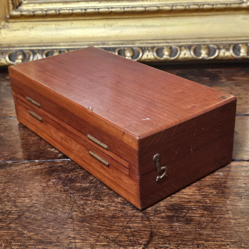 Late Victorian/Edwardian Mahogany And Ivory Travelling Chess Set View XVII