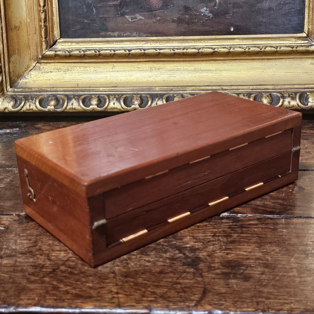 Late Victorian/Edwardian Mahogany And Ivory Travelling Chess Set View XVIII
