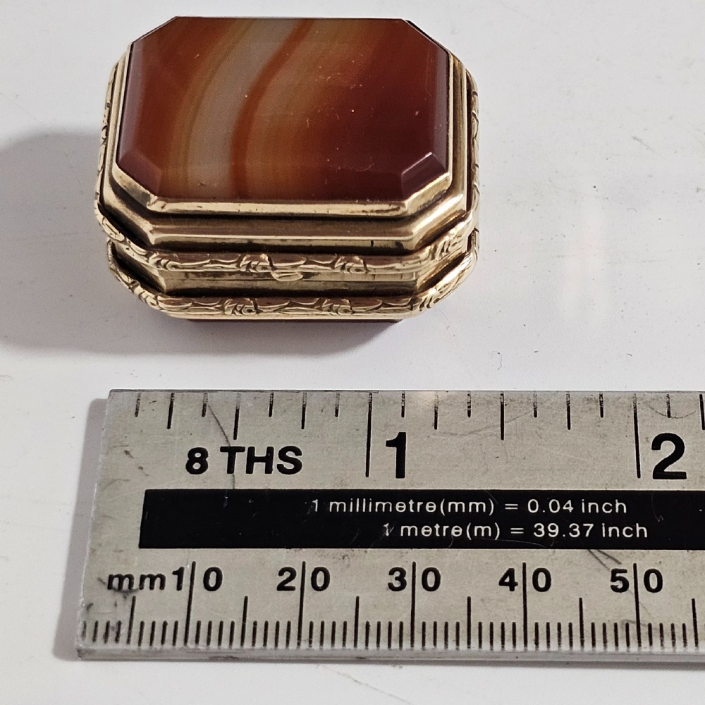 19Thc Gilt Metal Snuff Box With Double Agate To Both Base And Lid View XIII