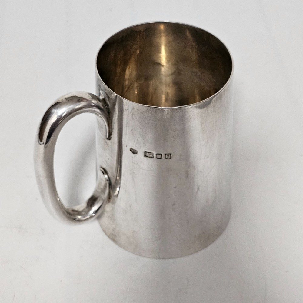 Large Solid Silver Tankard by Goldsmiths and Silversmiths Company 435g