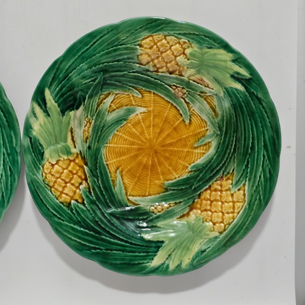 Fine Pair of George Jones Majolica Pineapples on Basketweave Plates, English, ca. 1870 View III