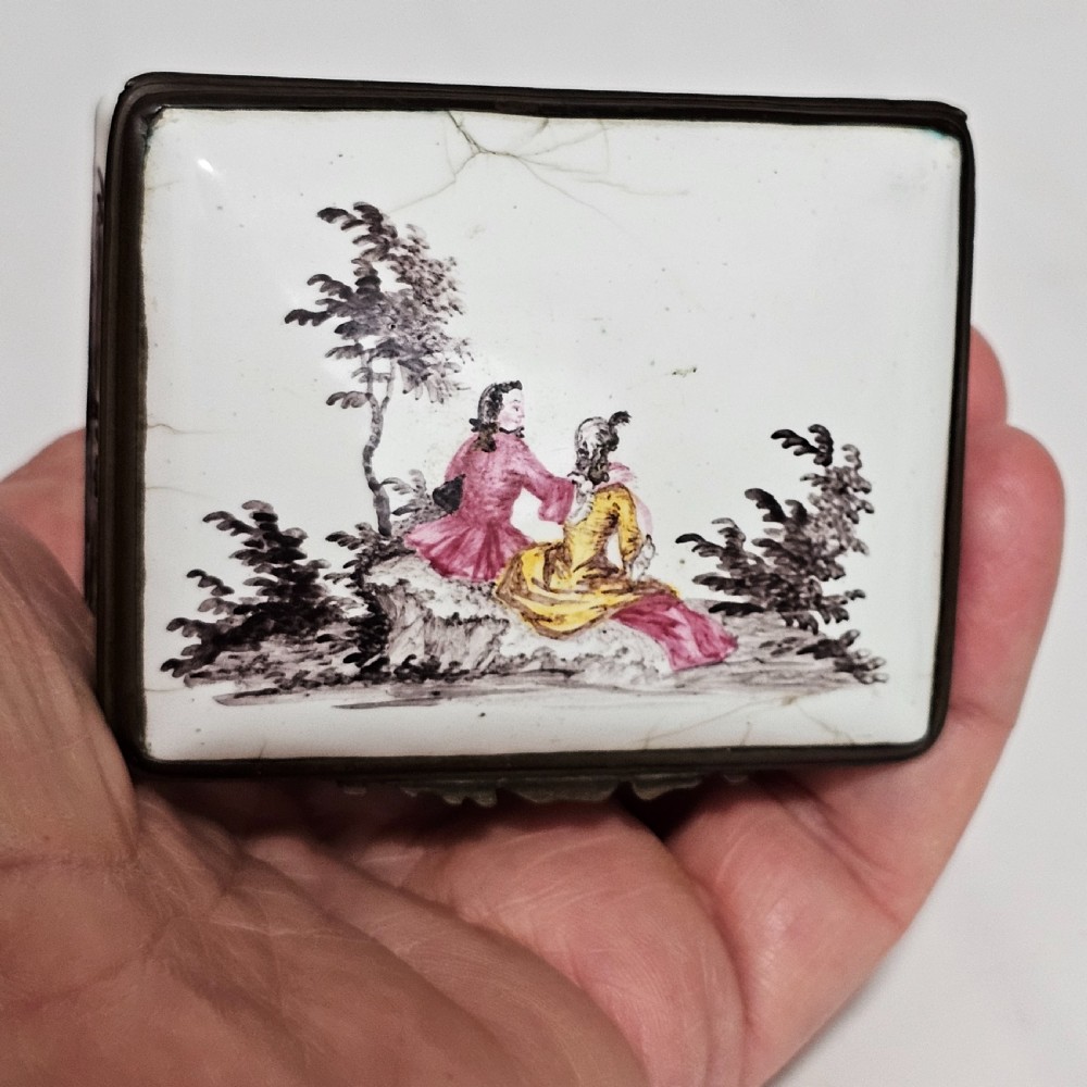A Georgian Enamelled Bilston Snuff Box c1770 View XII