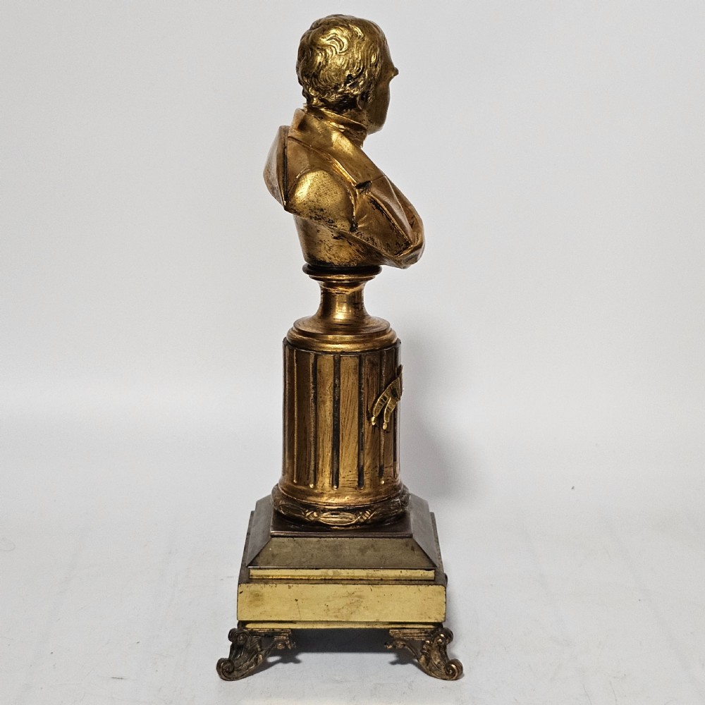 Fine 19thc 34cm Gilt Bronze Bust of Sir Walter Scott on Fluted Bronze Column  View X