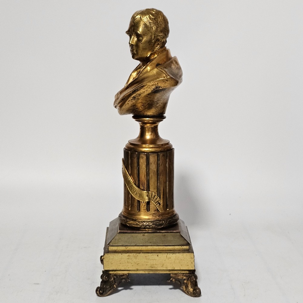 Fine 19thc 34cm Gilt Bronze Bust of Sir Walter Scott on Fluted Bronze Column  View XVII