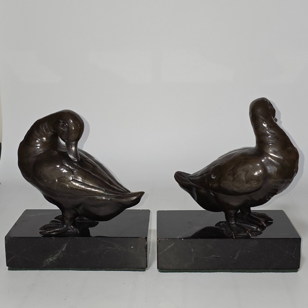 Fine Quality Large Pair of Late 19thc/Early 20thc Continental Bronze Ducks on Marble Plinths 21cm High View VIII