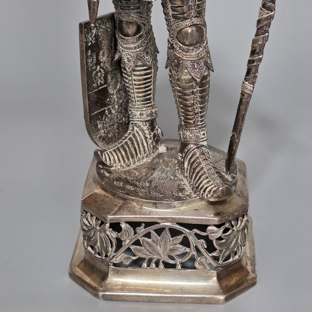 Fine and Highly Decorative German Silver Knight Figure – Hanau, c.1924 View VI