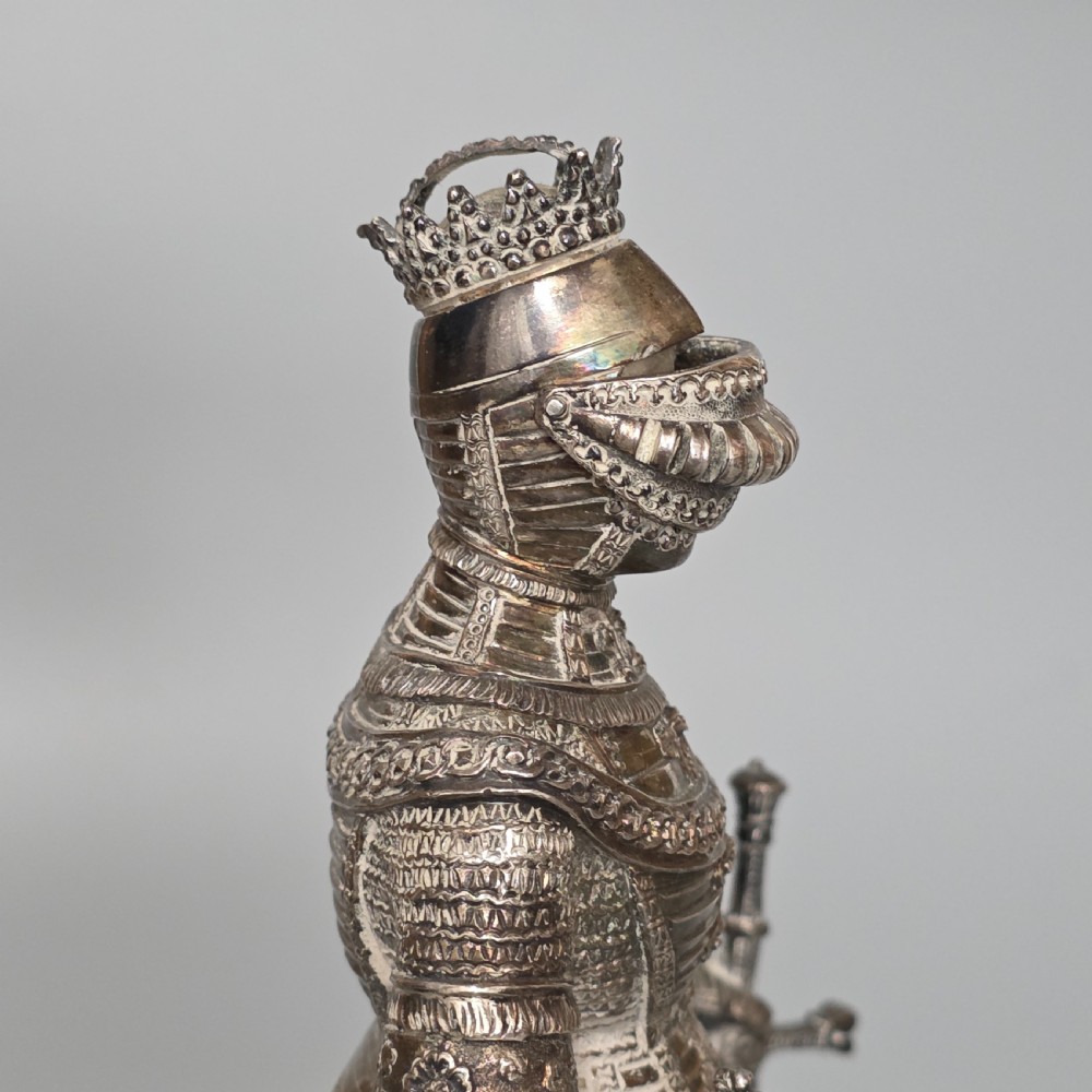Fine and Highly Decorative German Silver Knight Figure – Hanau, c.1924 View X