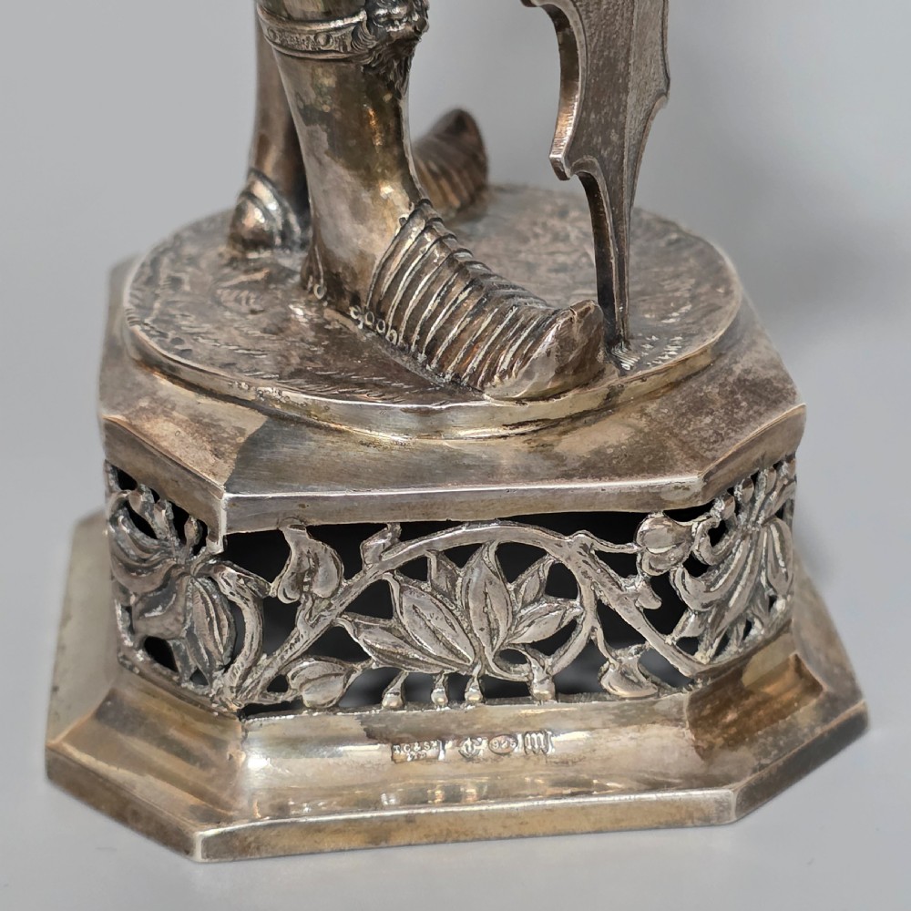 Fine and Highly Decorative German Silver Figure of a French King – Hanau, c.1927 View VIII