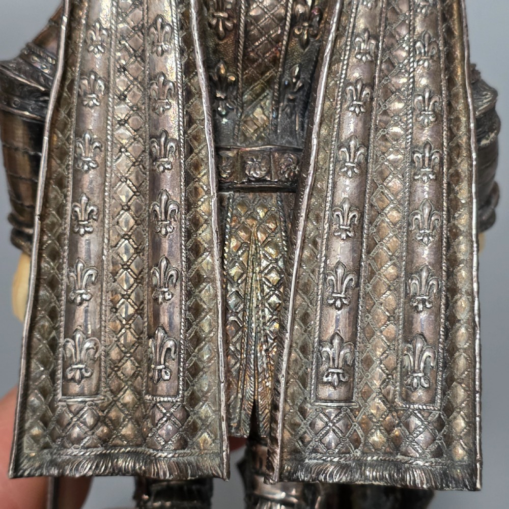 Fine and Highly Decorative German Silver Figure of a French King – Hanau, c.1927 View XIII
