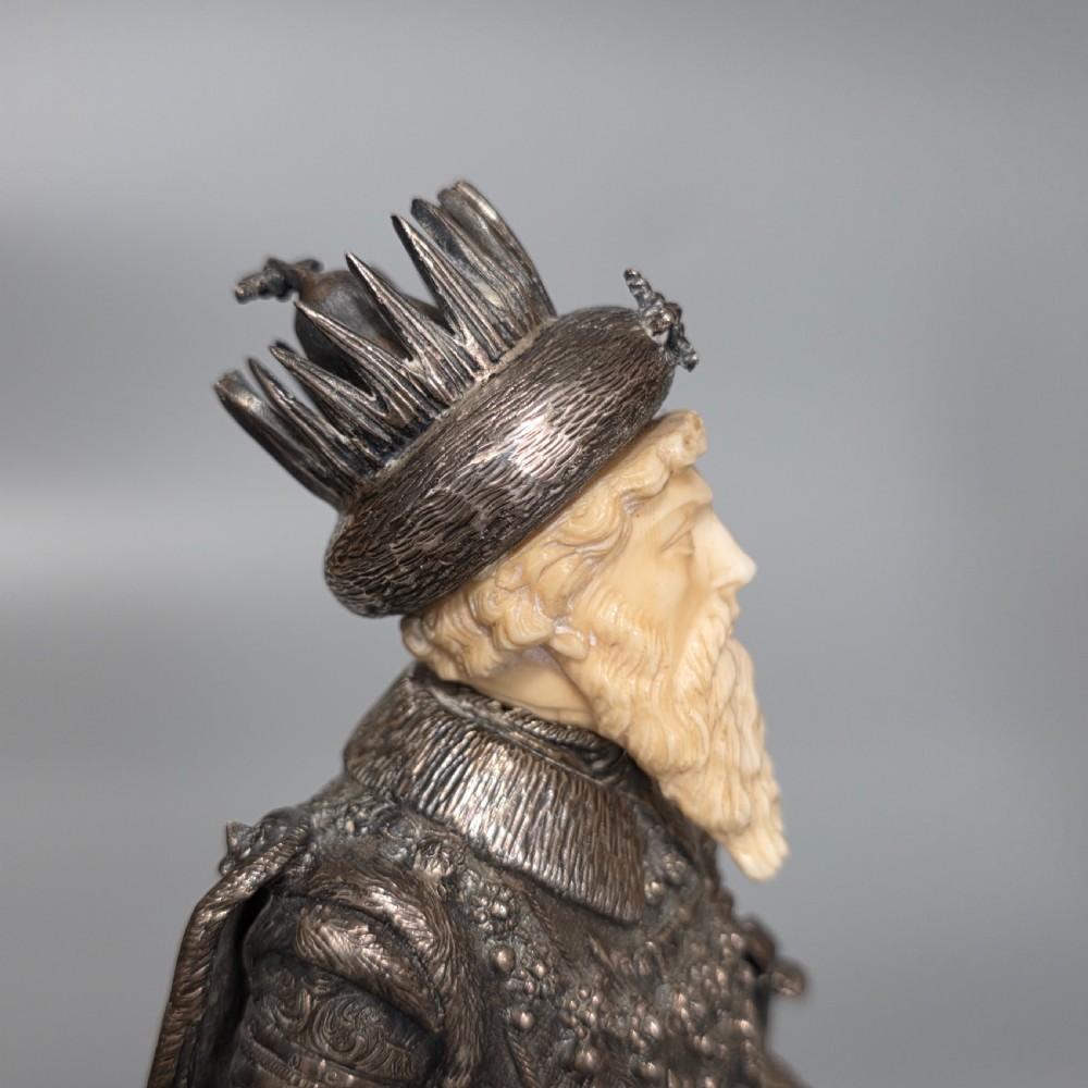 Fine and Highly Decorative German Silver Figure of a French King – Hanau, c.1927 View XIV