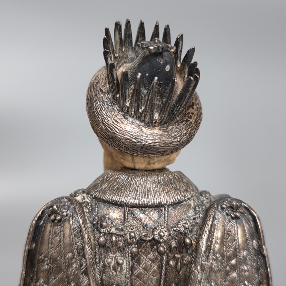Fine and Highly Decorative German Silver Figure of a French King – Hanau, c.1927 View XV