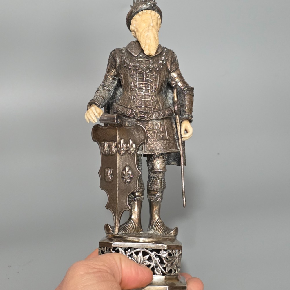 Fine and Highly Decorative German Silver Figure of a French King – Hanau, c.1927 View XVII