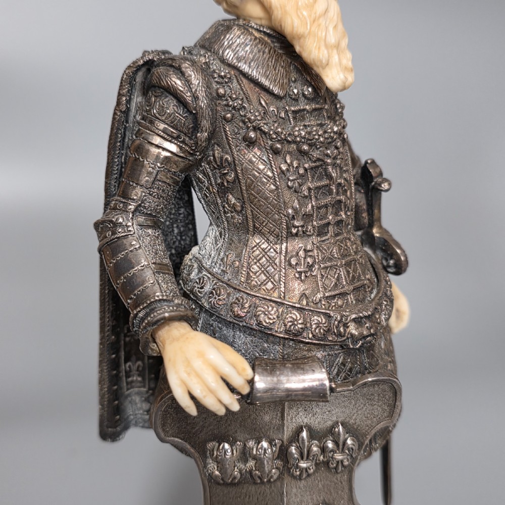 Fine and Highly Decorative German Silver Figure of a French King – Hanau, c.1927 View XIX