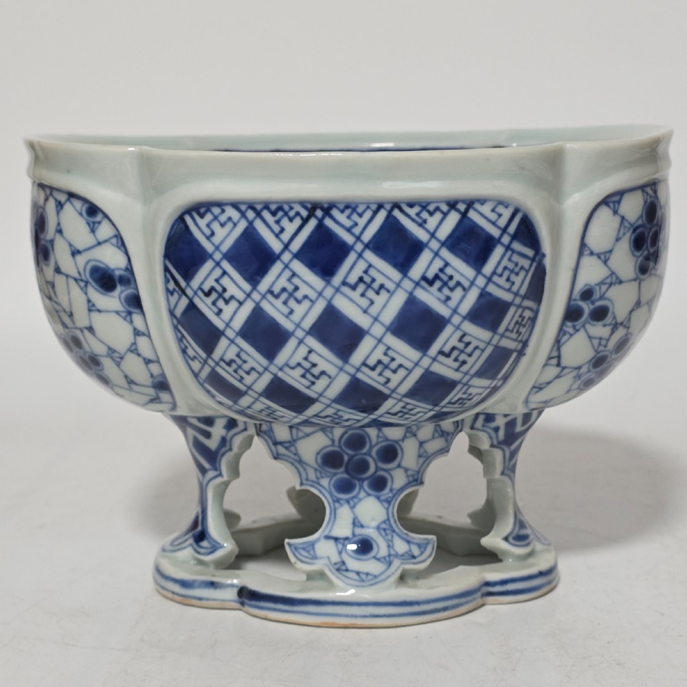 19thc Chinese Blue & White Comport Bowl View III