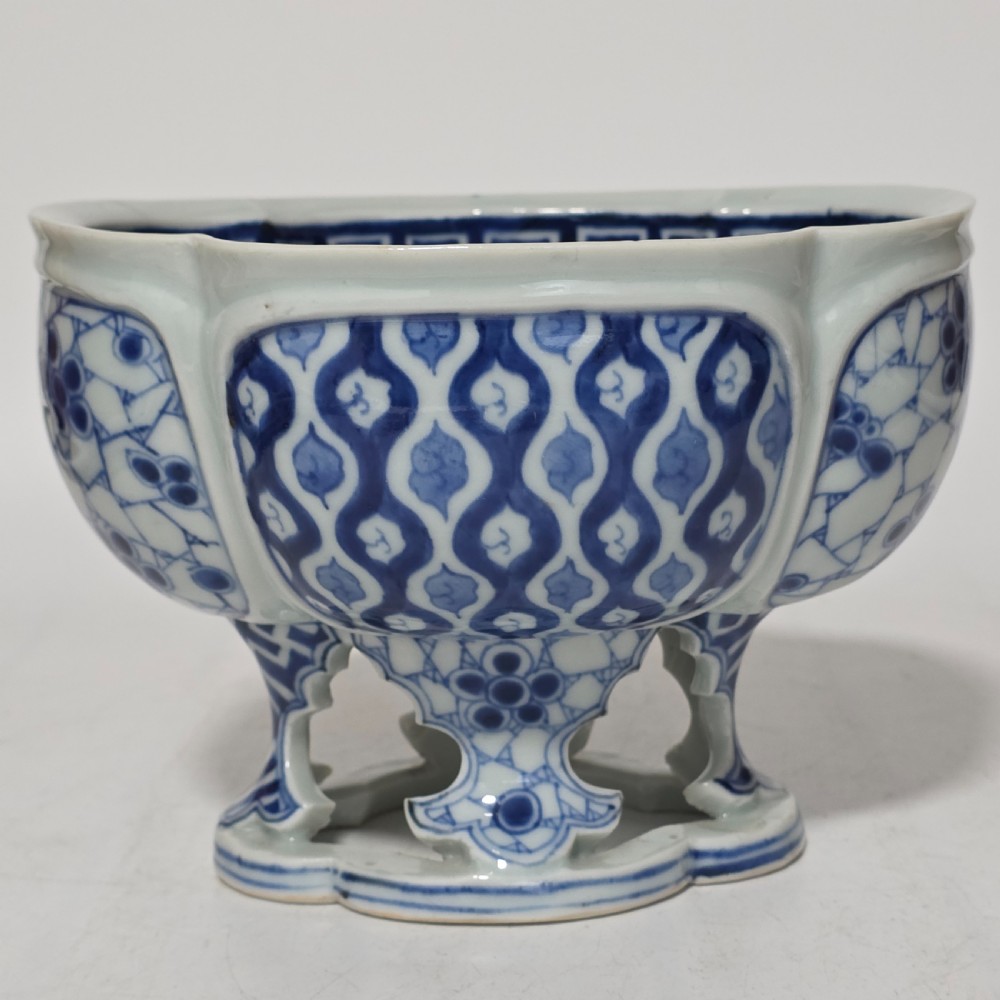 19thc Chinese Blue & White Comport Bowl View VII