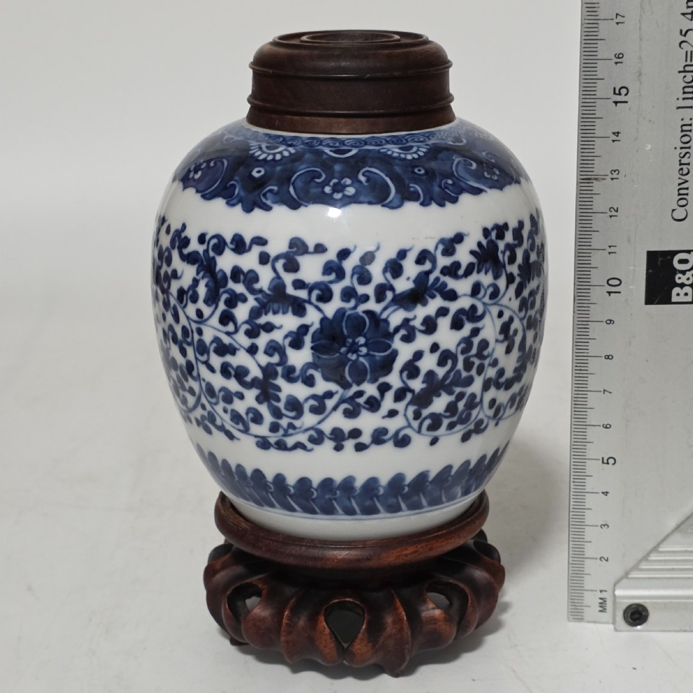 Fine 18thc/19thc Chinese Ginger Jar with Carved Wooden Lid & Base View IV