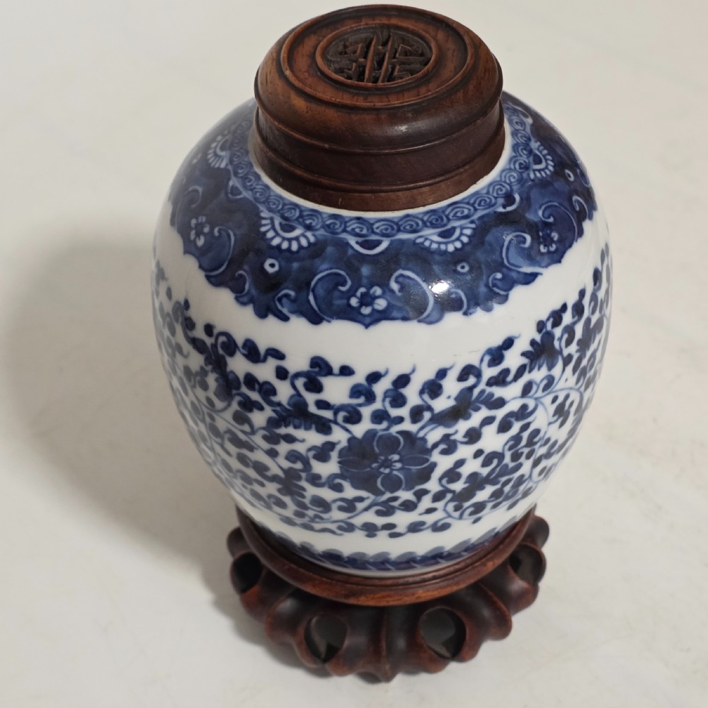 Fine 18thc/19thc Chinese Ginger Jar with Carved Wooden Lid & Base View XIII