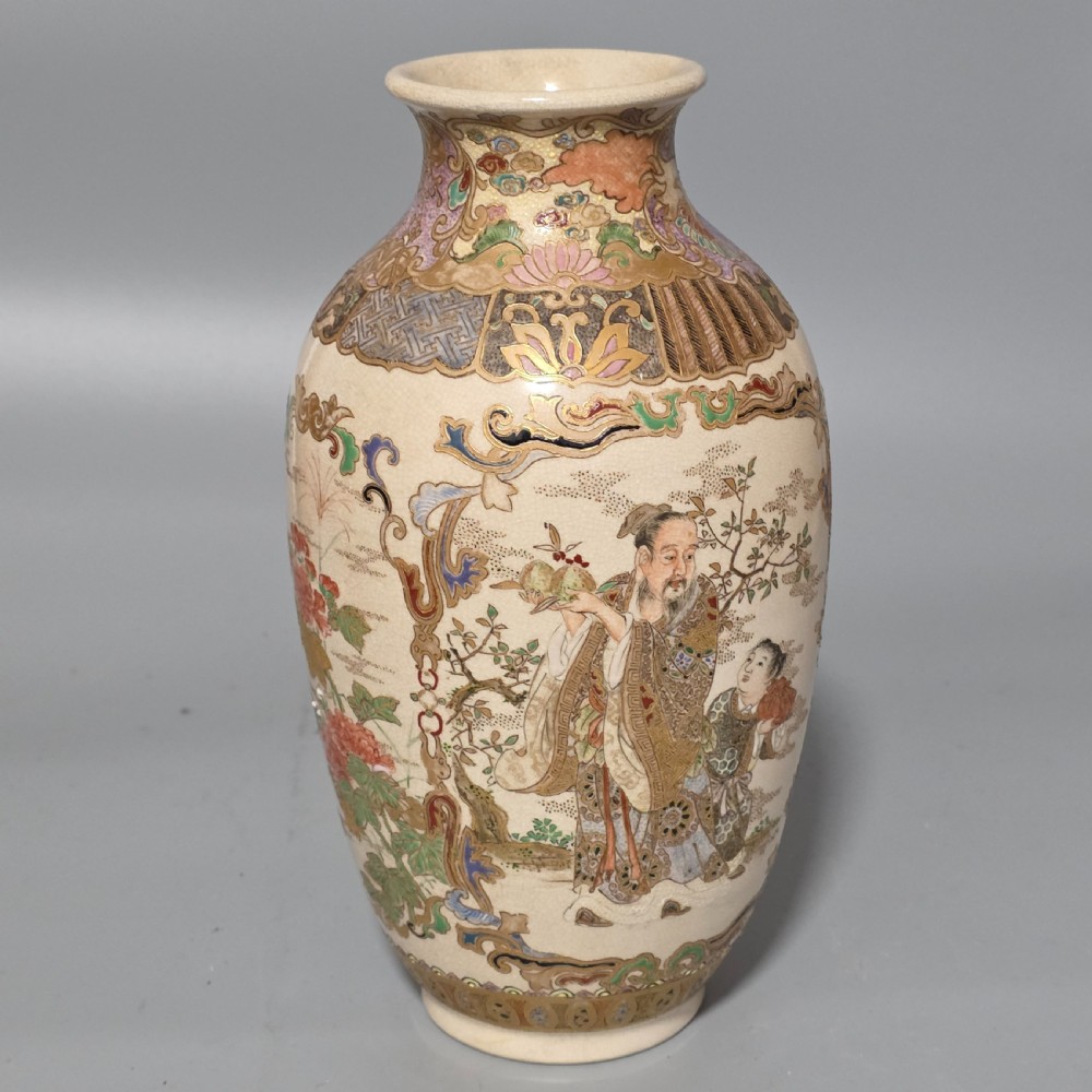 Fine Quality Large Satsuma Vase c1900 View V