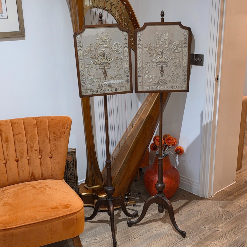 Fine Pair of Early Victorian Rosewood Pole Screens with Embroidered Silk/wool Panels