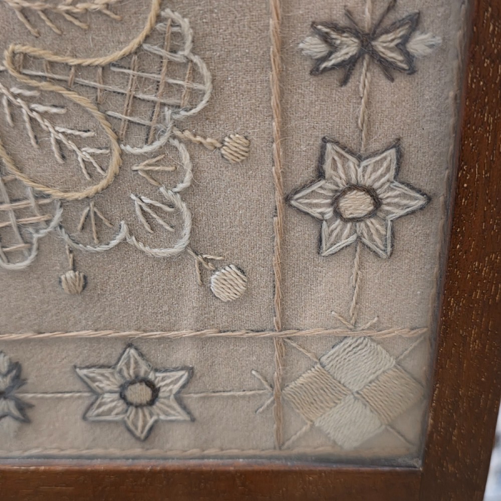 Fine Pair of Early Victorian Rosewood Pole Screens with Embroidered Silk/wool Panels View V