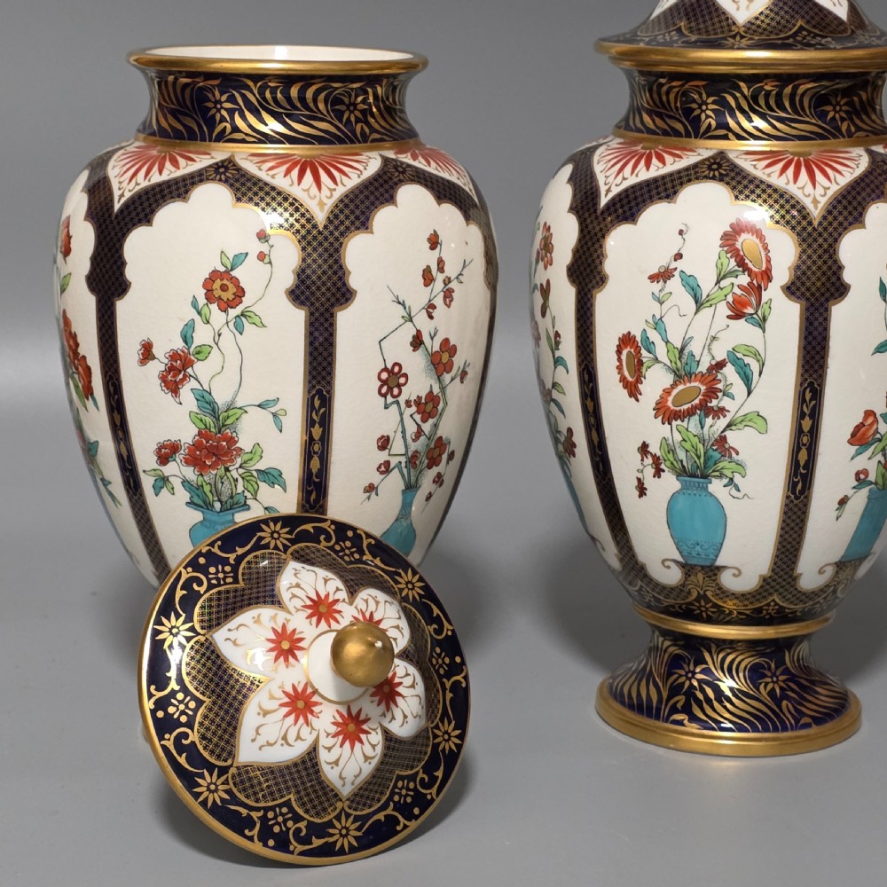 Impressive Rare Large Pair Flight Barr Worcester Vases c1894 View VI