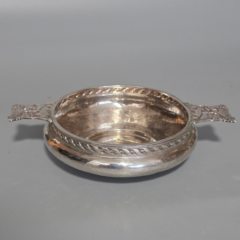 A.E.Jones Arts & Crafts Solid Silver Quaiche Birmingham 1916 View VI