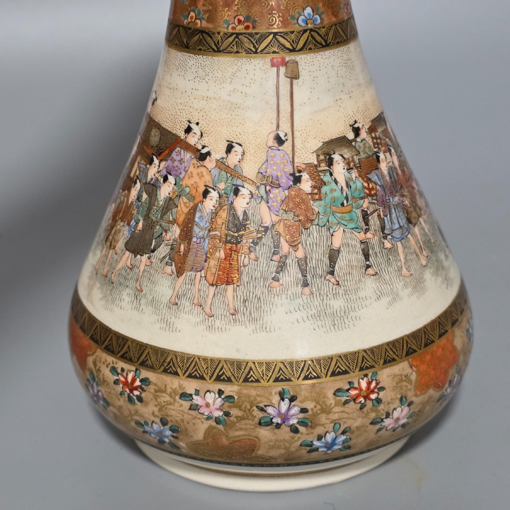 Fine Antique Japanese Satsuma Ovoid Vase – Signed Dozan – Meiji Era (Late 19th Century) View XVII