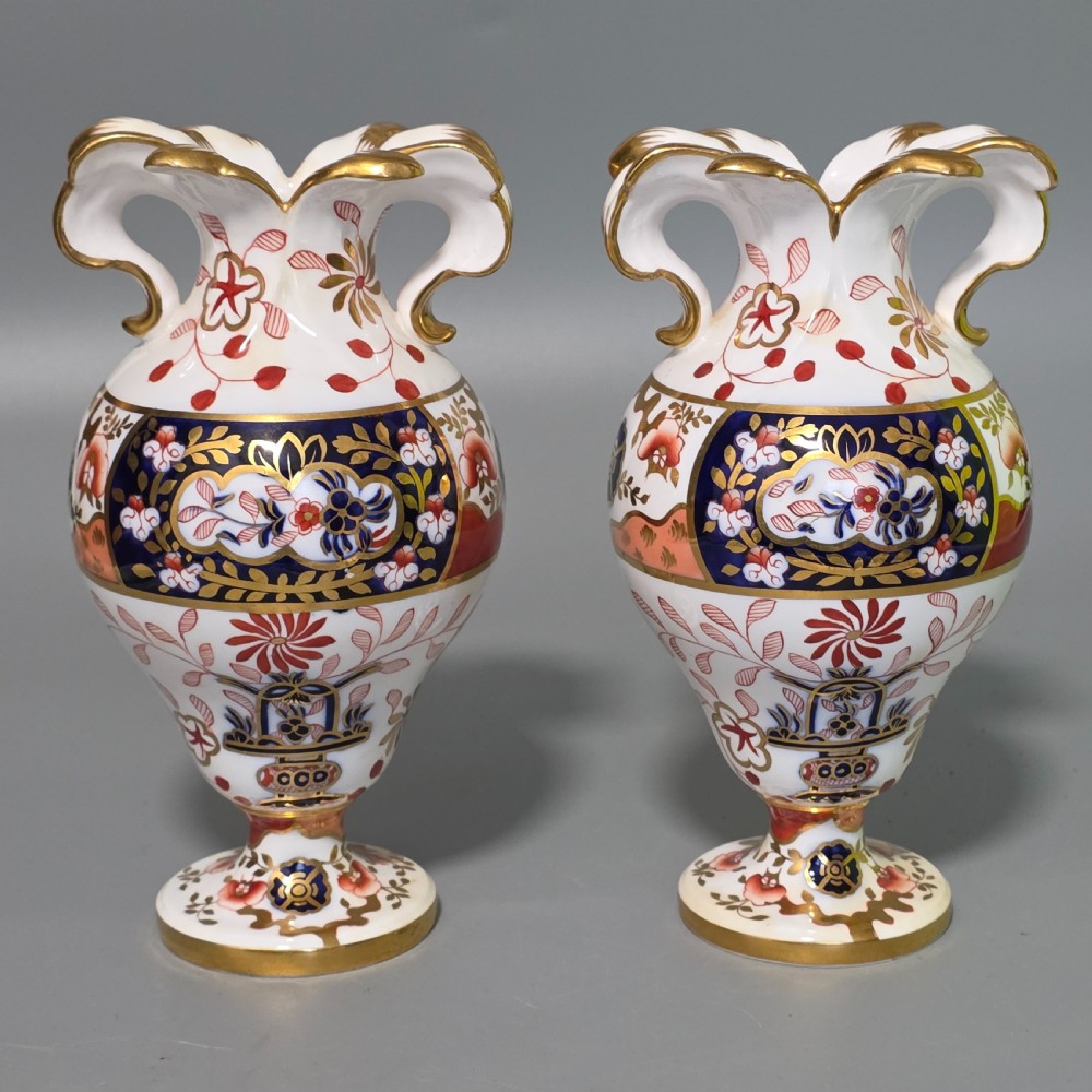 Rare Pair of Spode 2907 Pattern Vases with Curled Leaf Handles c1830
