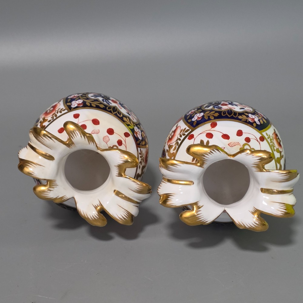 Rare Pair of Spode 2907 Pattern Vases with Curled Leaf Handles c1830 View VIII