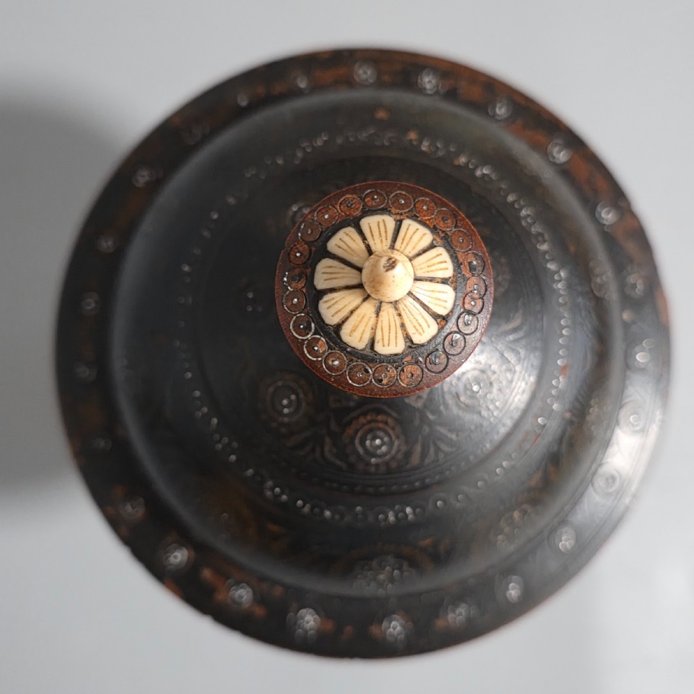 Delightful 19thc Decorated Eastern Lacquered Bowl & Cover View X